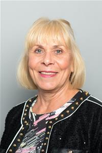 Cllr. Christine Smith